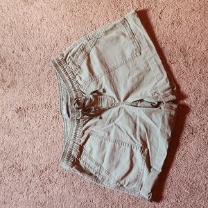 Natural Reflection Small Stretchy Foresf Green Active Shorts